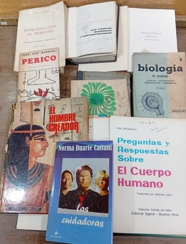 Lote de Libros Variados: Biología, Derecho, Cuerpo Humano y Más