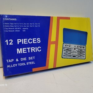 Lote anterior: Juego de Terraja y Macho Métrico de 12 Piezas en Caja de Chapa
