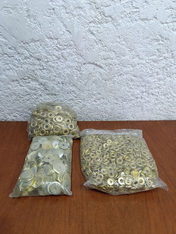 Bolsas con arandelas de metal