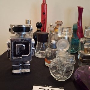 Lote de Frascos de Perfume Vacíos de Colección - imagen 3