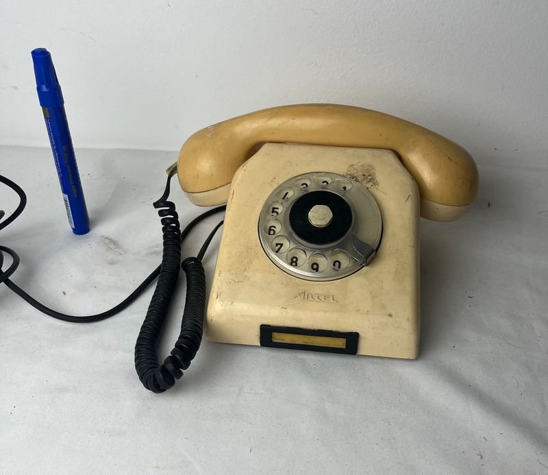 Teléfono Antiguo de la Empresa Antel - imagen 5