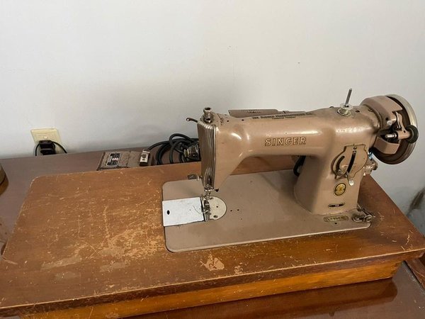 Maquina de coser SINGER con pedal - En venta en subasta - imagen 6