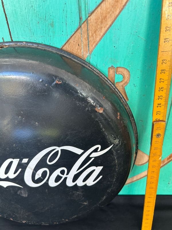 Antigua Pastilla de coca cola litografiada Negra de chapa - imagen 3