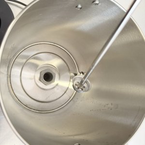 Termo Cafetera KUMA de Acero Inoxidable, 4.5 Litros, Poco Uso - imagen 5