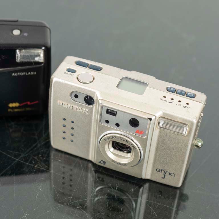 Dos cámaras analógicas: Polaroid y Pentax - imagen 2