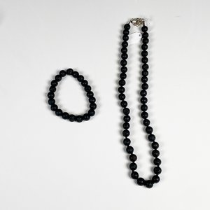 Conjunto de Collar y Pulsera de Piedra Volcánica Negra - imagen 2