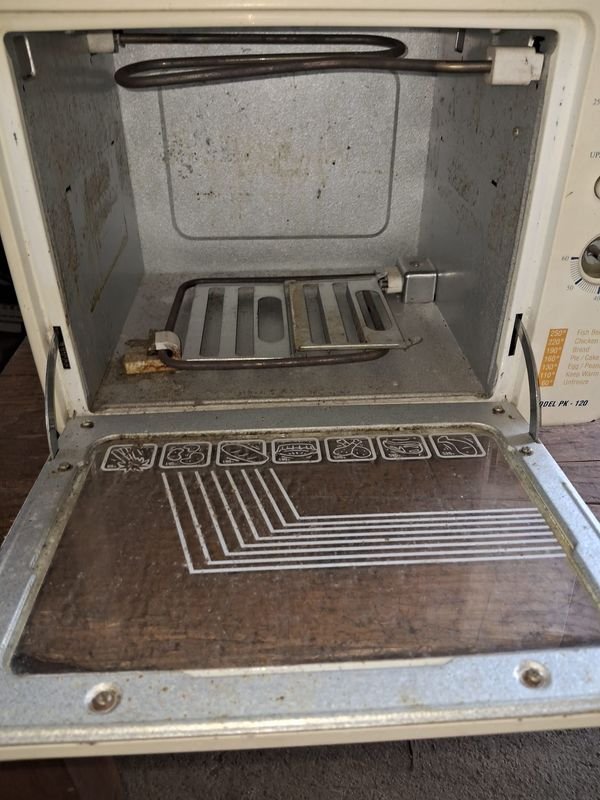 Horno eléctrico vintage en mal estado - imagen 3