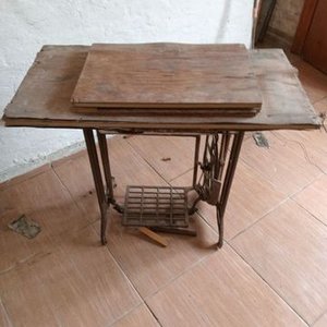 Máquina de Coser Antigua Crosley a Pedal con Mueble - imagen 2