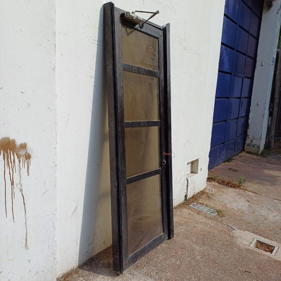 Puerta de aluminio con marco y vidrio, incluye brazo hidráulico - imagen 3