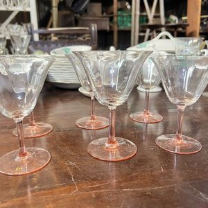 Lote siguiente: Juego de 6 Copas Antiguas de Cristal Transparente con Detalles Rosados