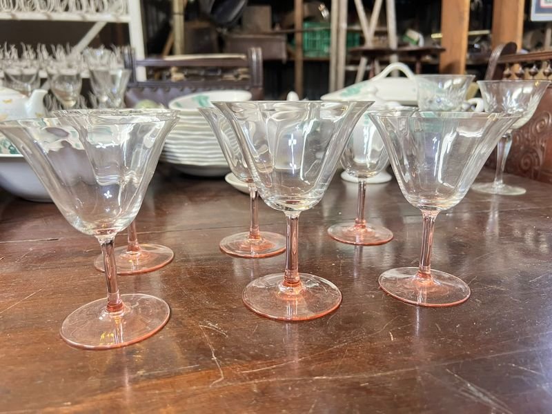 Juego de 6 Copas Antiguas de Cristal Transparente con Detalles Rosados