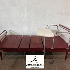 Cama Clínica Articulada con Mesa Auxiliar - imagen 5