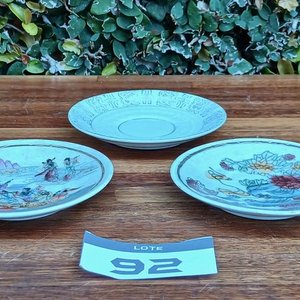 11 Piezas de Cerámica Oriental con Aves, Flores y Figuras - imagen 2
