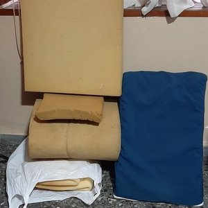 Lote de Elementos Ortopédicos: Silla de Ruedas, Chatas, Pelela, Colchón Antiescaras y Respaldo - imagen 3