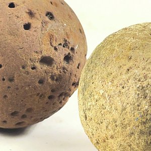 Dos piedras de boleadora - imagen 3