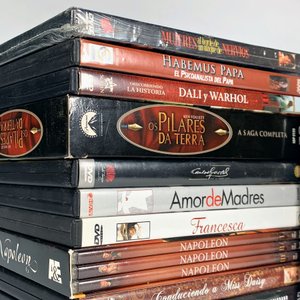 Lote de 18 DVDs de Películas y Videos Musicales - imagen 2