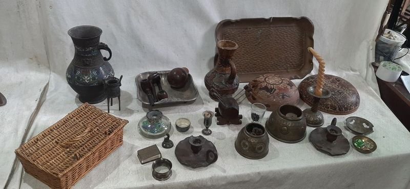 Lote anterior: Colección de cerámica y cristalería antigua
