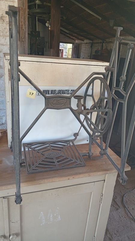 Pie de maquina marca Ossa - Equipamiento industrial - imagen 1