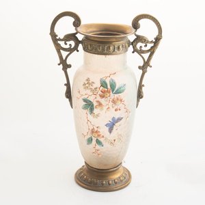 Lote anterior: Florero Antiguo de Cristal Esmaltado con Flores y Montura de Bronce
