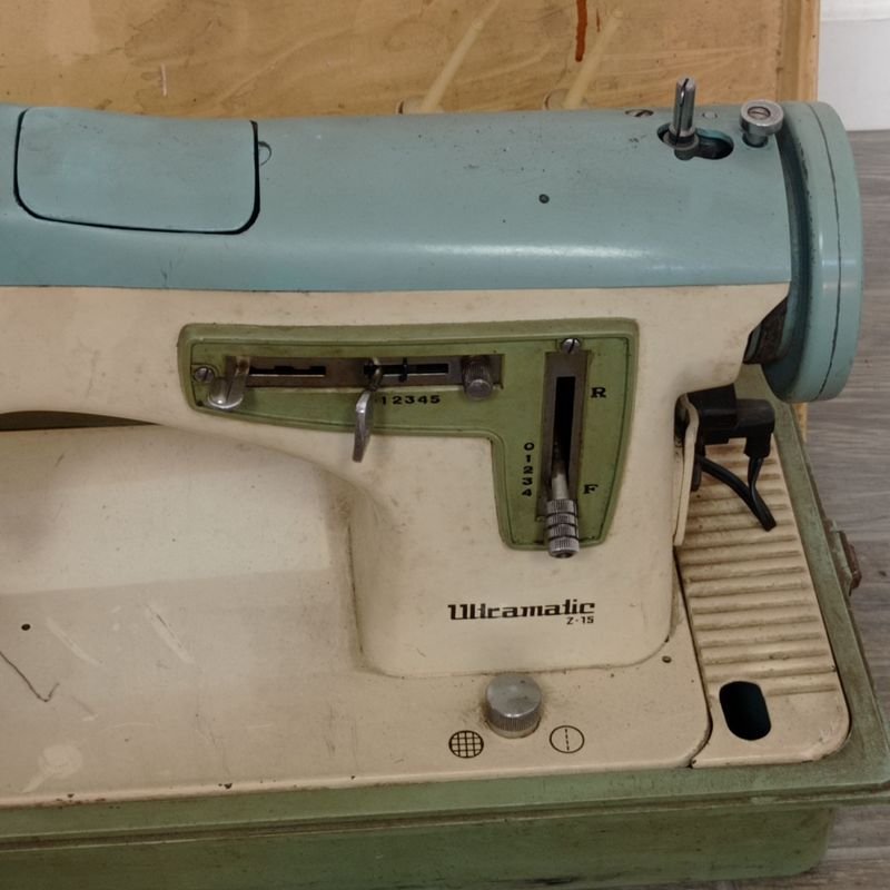 Maquina de coser Elgin en venta - imagen 3