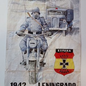 Pliego de Cupones de Racionamiento de la Posguerra Española 1942 con Ilustración División Azul - imagen 1