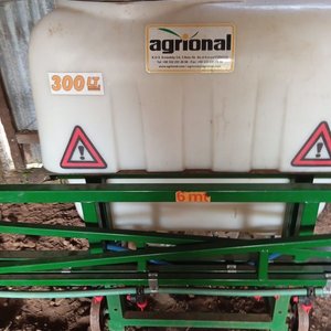 Pulverizador Agrional 300 Litros con Botalón de 6 Metros - imagen 2