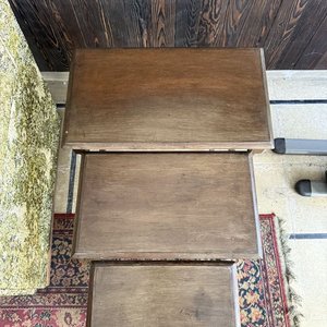 Juego de 3 mesas nido de madera con patas torneadas - imagen 2