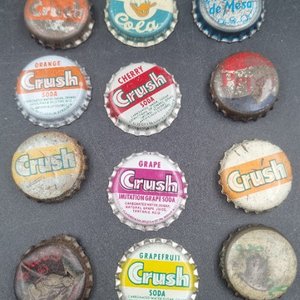 Lote de 12 Tapas de Crush y Otras con Corcho - imagen 1
