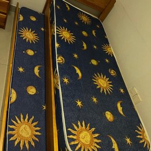 Lote anterior: Cama Marinera de Madera con Dos Colchones Estrellados