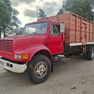 Lote anterior: Camión Internacional Rojo con Caja de Carga