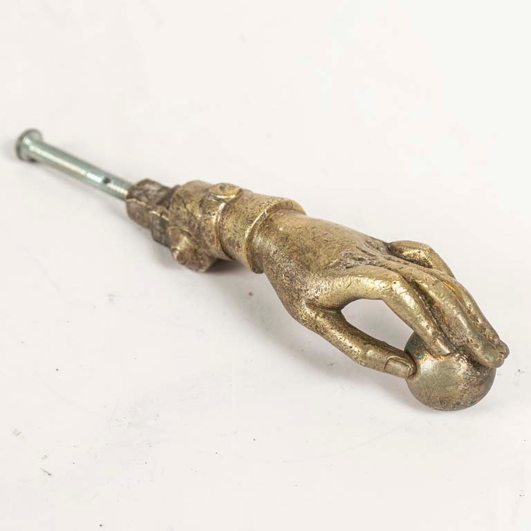 Manito Llamador de Bronce con Bola, 10 cm