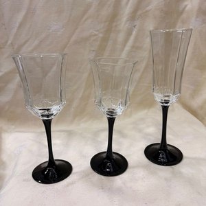 Lote siguiente: Juego 23 Copas Luminarc Octime Francesas Vidrio Negro Vintage