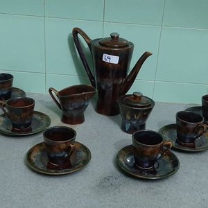 Juego de Café Completo en Loza Marrón con Diseño Tornasolado - imagen 1