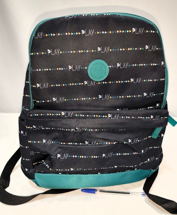Mochila Azul Nueva con Estampado "Play" y Múltiples Compartimentos