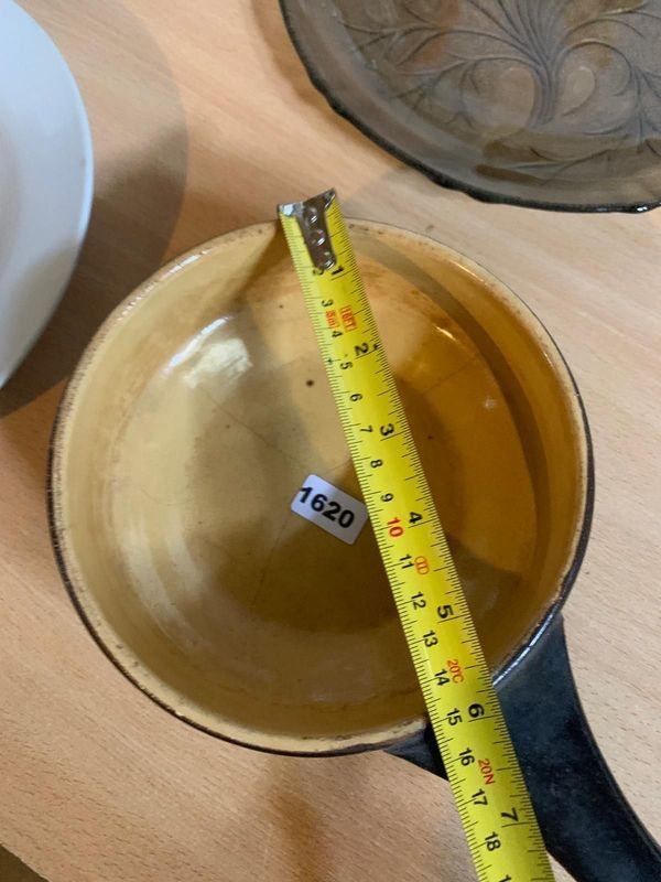 Lote de cerámica con platos y sartén - imagen 5