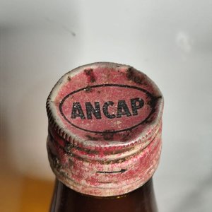 Dos Botellas Antiguas de Caña y Espinillar ANCAP con Tapas Originales - imagen 2