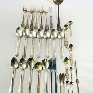 Lote de Cubiertos: Cucharas Soperas, Tenedores Grandes y Cuchillos - imagen 1