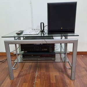 Rack de Audio y Video con Sintoamplificador Yamaha, VHS Philips y Subwoofer KEF - imagen 2