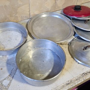 Varios Utensilios de Cocina de Aluminio: Tapas y Fuentes - imagen 3