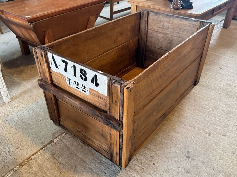Caja de madera con ruedas, excelente estado - imagen 3
