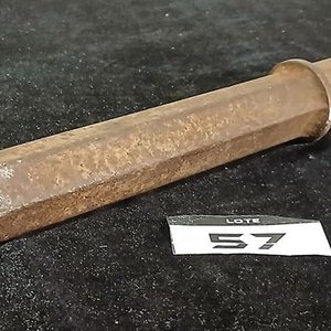 Lote anterior: Cincel de Punta Manual de Metal Oxidado