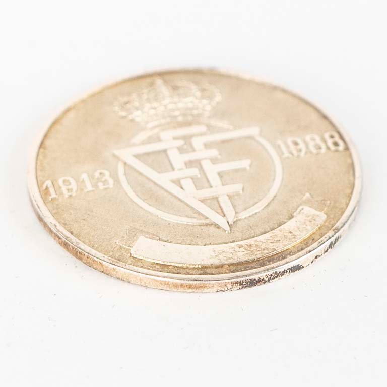 Medalla de bronce de la Real Federación Española 75 aniversario - imagen 3