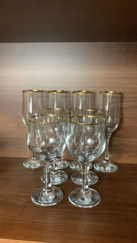 Copas de cristal con filete dorado - imagen 2