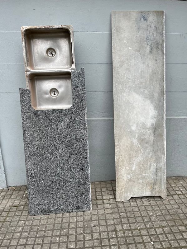 Mesada de Mármol con Bacha Doble y Mesada Adicional