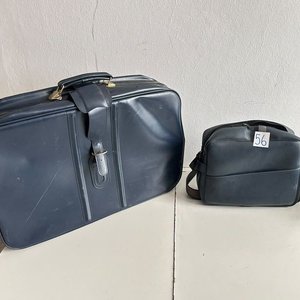 Set de 2 Valijas Antiguas de Cuero Azul - imagen 2