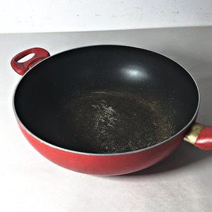 Dos Sartenes Wok Cuori, Uno con Tapa de Vidrio, Diámetro 30 cm - imagen 3