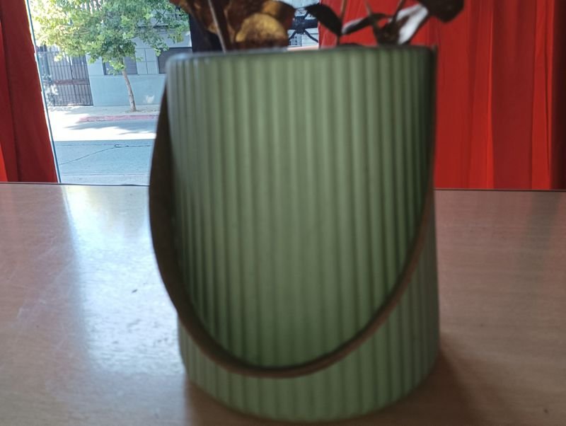 Florero con asa de cerámica - imagen 3