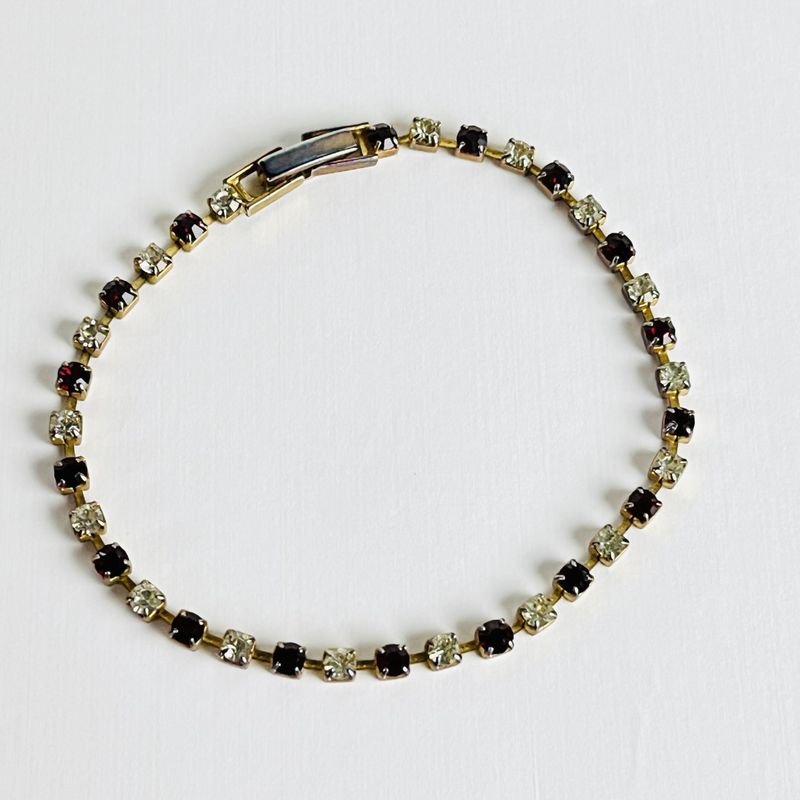 Juego de pulsera vintage y par de tornillos en estuche - imagen 4