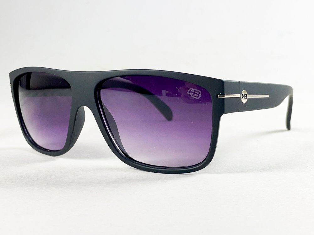 Lote siguiente: Par de lentes de sol negros con lentes moradas