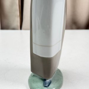 Escultura Lladro de Porcelana: Niña con Cordero en Caja Original - imagen 3